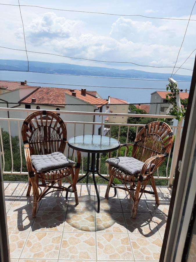 Apartments Tina Омиш Экстерьер фото