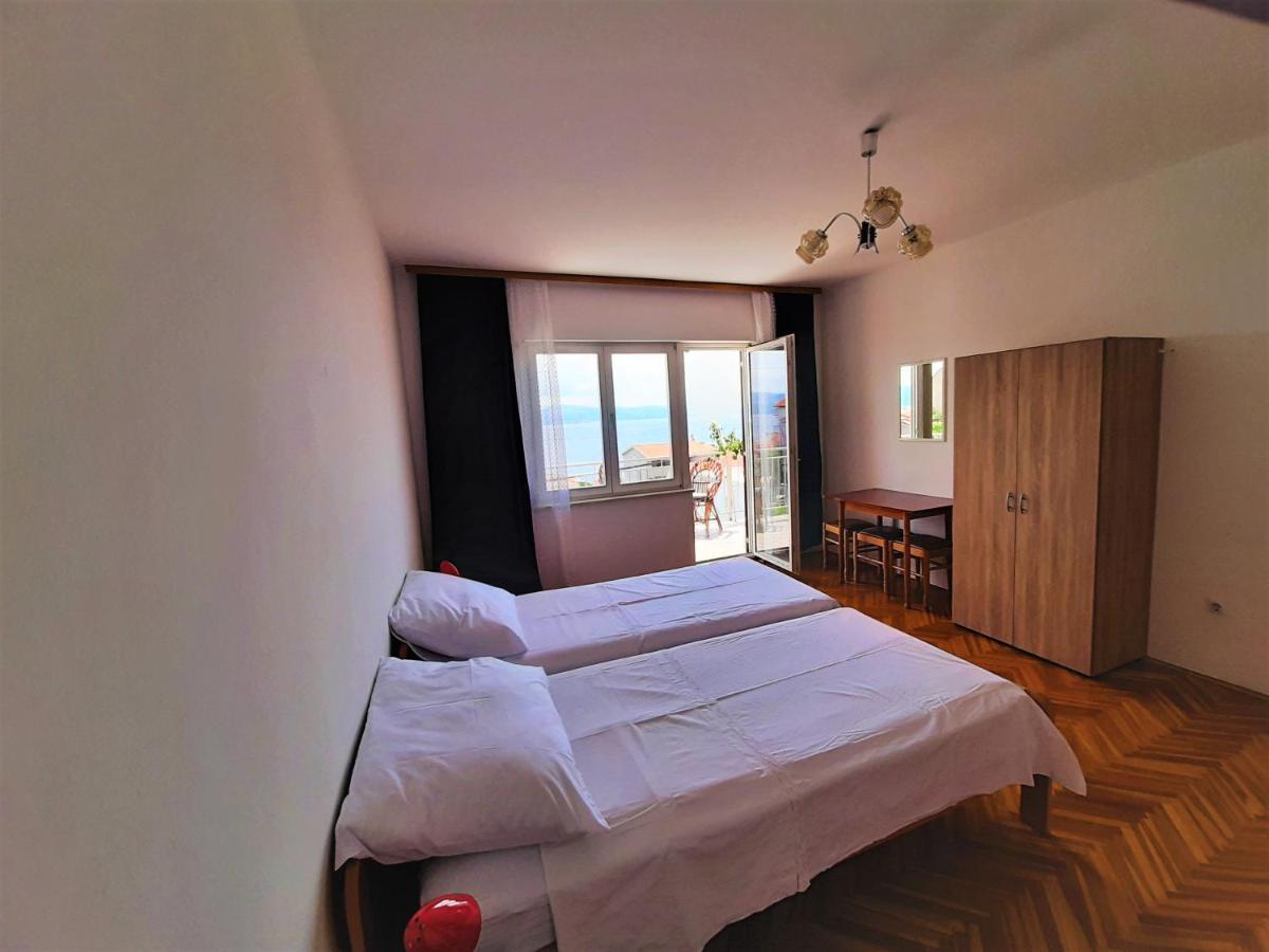 Apartments Tina Омиш Экстерьер фото