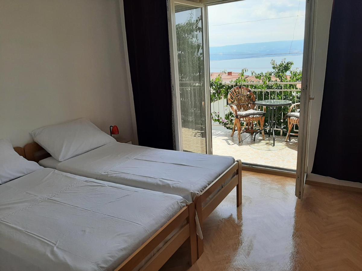 Apartments Tina Омиш Экстерьер фото