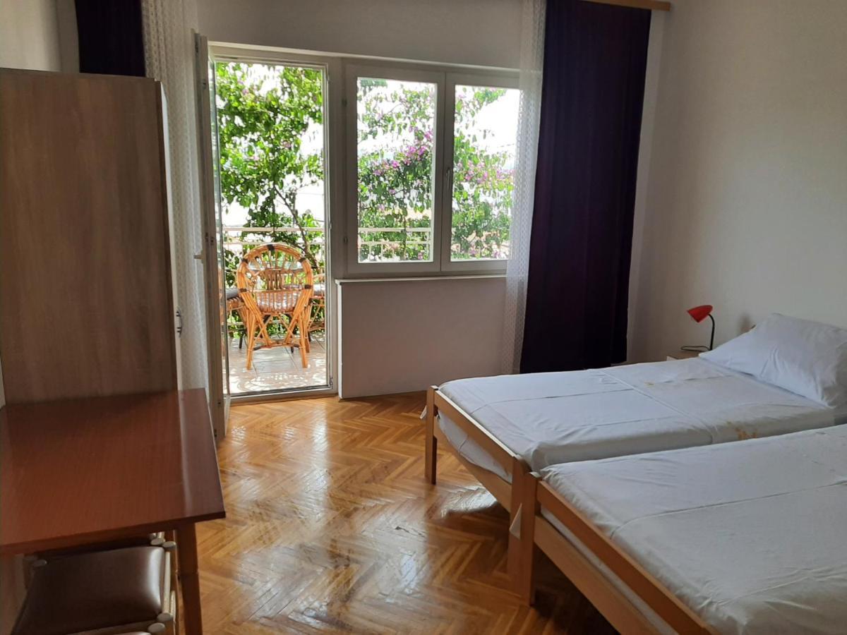Apartments Tina Омиш Экстерьер фото