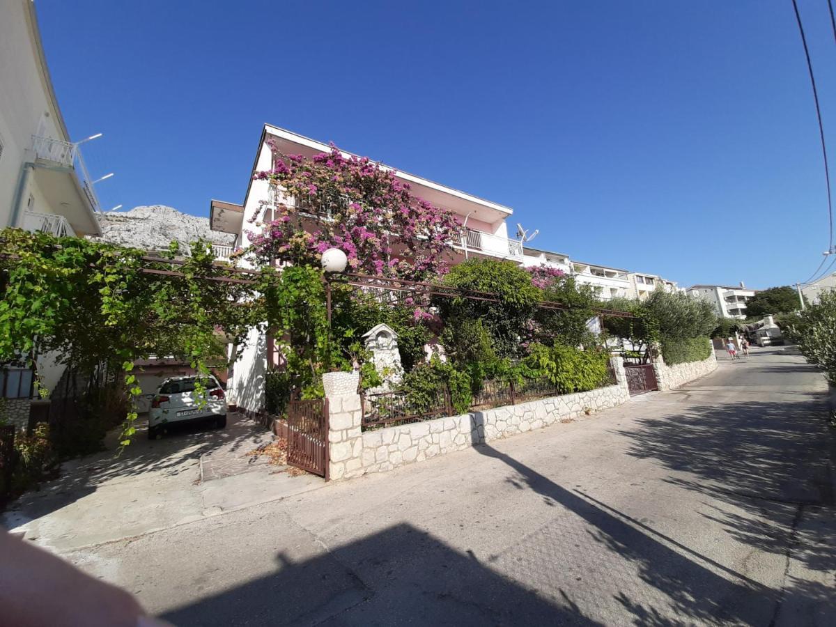 Apartments Tina Омиш Экстерьер фото
