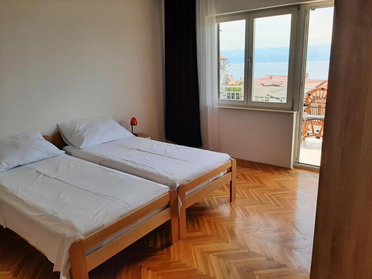 Apartments Tina Омиш Экстерьер фото